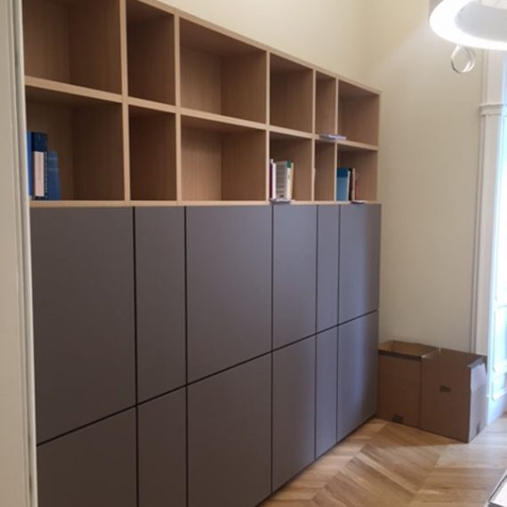 librerie in nobilitato con ante laccate apertura push-pull